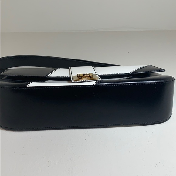 Salvatore Ferragamo Flap Bag with Gancio lock - Picture 5 of 7